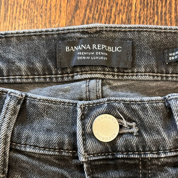 BANANA REPUBLIC GREY HIGH RISE JEANS - Picture 3 of 10
